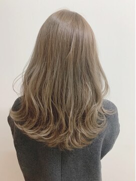 アマネク(AMANEQ by THISCOVER.) シナモンベージュ/波ウェーブ