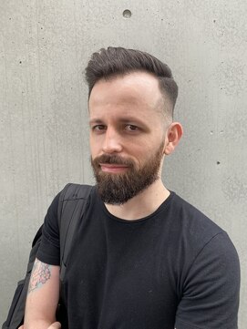 タケシズバーバー(BARBER) スキンフェード七三オールバック