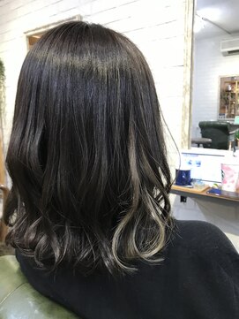 リコ 池袋東口店(Liko) グレージュイヤリングカラー