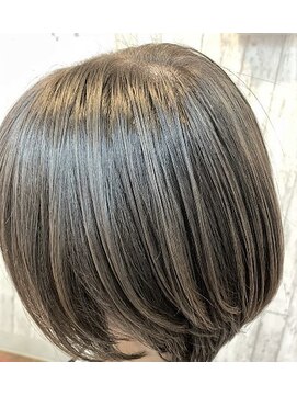 デュークス ラ フィ(Doux la fee) メテオカラーで艶髪