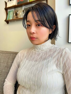 ポール(pole) 透け感ダークカラーミニボブ