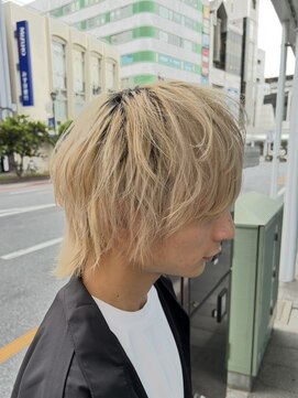 ラビス クローバー(Lovis clover) メンズブロンドカラーウルフカット♪あゆむ