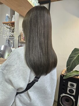イット(it.) it. YUI オリーブベージュ ダークカラー ブリーチなしカラー