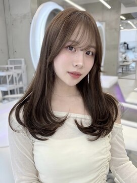 アイヴィー(IVY) レイヤーカット 韓国カット おくれ毛 透明感カラー 水越