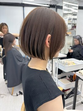 ビューナゴヤ 名駅(VIEW NAGOYA) イメチェン/美髪/ワイドバング/ブルーブラック/ショート