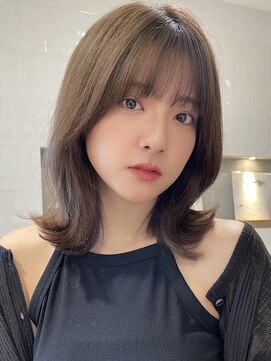 アイヴィ 表参道(IVY) 透明感カラー くびれミディアム 顔まわりカット 【肥田亜沙美】