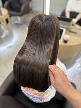 アマテラスゼロ 新宿(AMATELAS zero) 髪質改善×艶ストレート◎指通りなめらかな美髪ロング/新宿