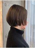 【抜け感たっぷりの軽やかレイヤーボブ】