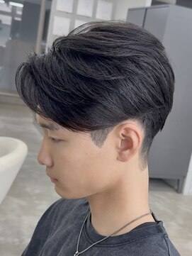 エデアンホンテン メンズサロン(EDEAN 本店 (旧:EDEAN 上通)) 曲がる縮毛矯正 刈り上げセンターパート 熊本メンズカット