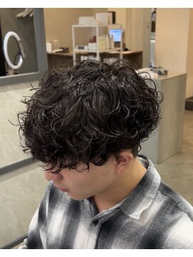 スイッチ(men's SWITCH) 大分シャドウ無造作パーマスパイラルマッシュ刈り上げショート