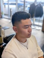 ワンワンオー バーバーショップ コンチネンタル(@110 BARBER SHOP continental) サイドパート・スキンハイフェード