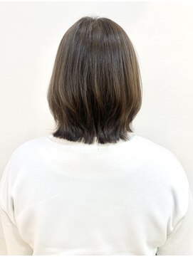 モリオ フロム ロンドン 成増店 【morio成増/一戸】外ハネボブレイヤーボブオリーブカラー