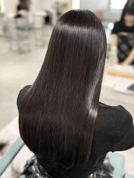 エルサ(Elsa) 【EIsa元町・三宮】高濃度水素で作る艶髪縮毛矯正