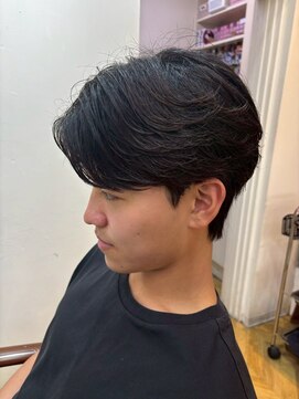レボルトヘアー(R EVOLUT hair) MEN’S HAIR/波巻きツイストスパイラル/リバースセンターパート