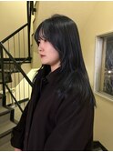 深みのあるネイビーカラー