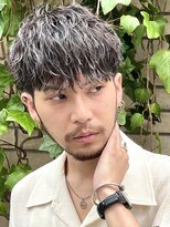 レタッチバイフィフス(RETOUCH by fifth)&nbsp;原宿センターパートウルフカットツイストスパイラルパーマ