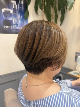 サンクチュアリ 箕面店(Sanctuary)の写真/ダイヤモンドカットでお客様の骨格、髪質にあった髪型をつくります。