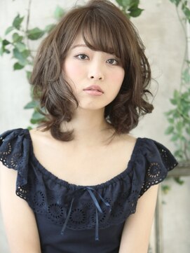 と和×美髪クリニック 巣鴨店 ショコラカラーでツヤ感、上品な女らしさのパーマ と和・巣鴨店