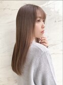 前髪ストレートで小顔見せ