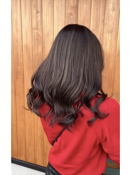 エス(esu) コントラスト×ハイライトグレージュ