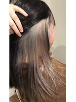 カミリー(Kamily)&nbsp;#インナーカラー #シルバーホワイトカラー　#ハイライト