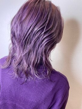 モルニ(MORNI) ダブルカラー_マロンベージュ Aラインボブ かきあげ