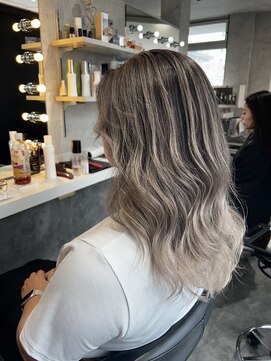 スパークスヘア(Sparks hair) 可愛いが溢れてる！！溢れすぎて漏れてる！！いや盛れてる！！