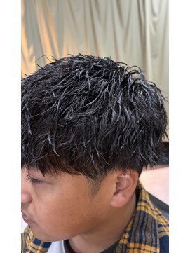 バーバーコモンズ(BARBER COMMONS) 縦落ちツイストスパイラルパーマ