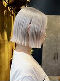 "横浜日本大通り"『ホワイトベージュ、ホワイトグレージュ』