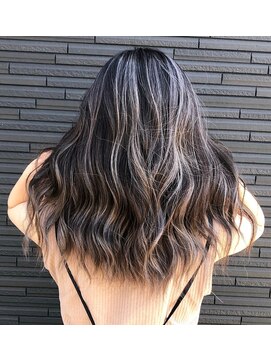 リーブル(Libre) 外国人風コントラストハイライトカラー