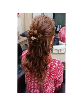 エヌエービー 池袋店(N.A.B.) ハーフアップ