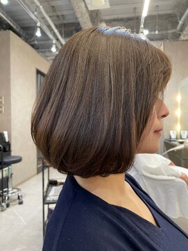 フラッグヘア 新宮店(Flag HAIR) 艶ボブ　白髪ぼかしハイライト