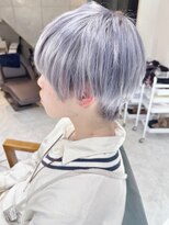 デイズ(days)&nbsp;シルバーカラーツーブロックマッシュ 　ウルフハイライト