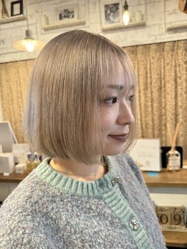 トロニー(TLONY) ホワイトブロンド ブリーチ ボブ stylist/miaki