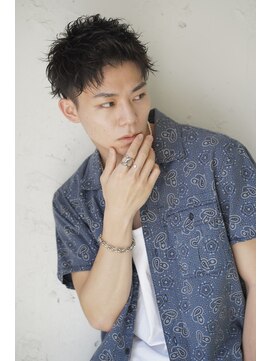 ロミーオム 本厚木(ROMMY. Homme) 刈り上げツーブロックアップバングショート短髪メンズヘア