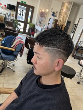 キールヘアーベイス(kir hair base) 【kir hair base】メンズフェードクロップ