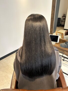 ソリス(Solis) 【Solis六本木】プラチナブラック×髪質改善トリートメント