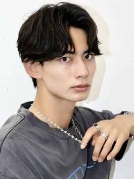 アーリー(Ali'i) メンズセンターパートニュアンスパーマコンマバング