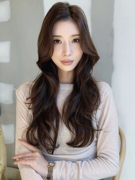 チャコールグレージュオリーブカラーバタフライカット