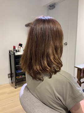 ユーネリー(U-NERY) まとまるミディアムパーマスタイル