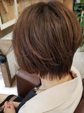 ビケット (Biquette) お客様カット※前下がりショートボブby加藤