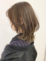 【vainオフィスハイラト】ミディアムネオウルフ×グラデーション