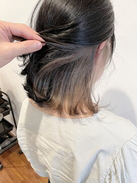 オーティティ(O-TETE) O-tete ホワイトベージュ系インナーカラーブリーチ