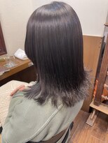 ヨナサン(Yona Saint)&nbsp;ダークグレーカラー。