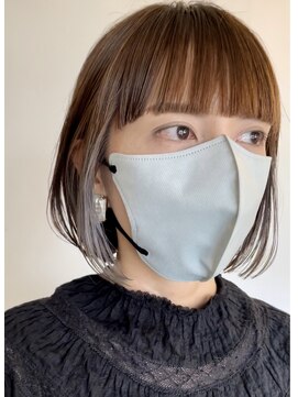 リト(ri_to) ワイドバングとインナーカラーか映えるワンランク上のミニボブ