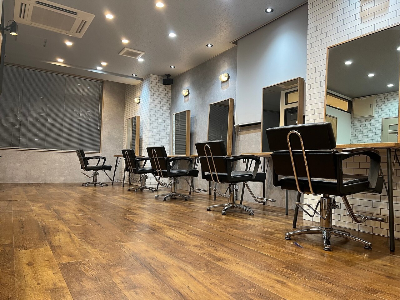 Agu☺︎ アグ ヘアー ジップ 本郷店(Agu hair zip)｜ホットペッパービューティー