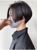 【morio 原宿】黒髪ハンサムショート刈り上げ前下がりストレート