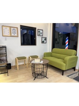 土浦で長年愛される床屋が登場。ゆったり落ち着いて施術が受けられるプライベート空間でお待ちしております