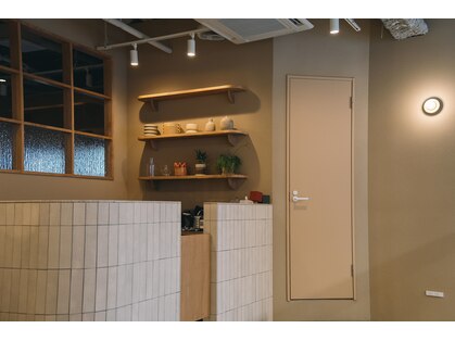 シロ 甲東園店(SHIRO)の写真