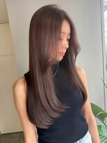 シア(sia)&nbsp;韓国風くびれレイヤー髪質改善ダークブラウン小顔美髪ワンホン